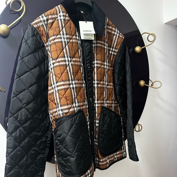 Burberry
Men's Weavervale Check Quilted Jacket size L - Picture 3 of 9